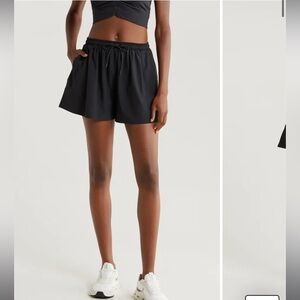 NWOT Zella High Waist Flutter Shorts Lined in Black